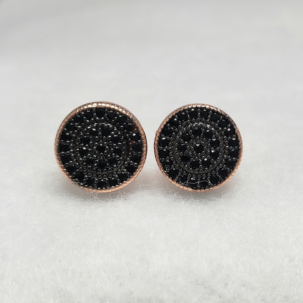 18k Pave Studs - Picture 6 of 7